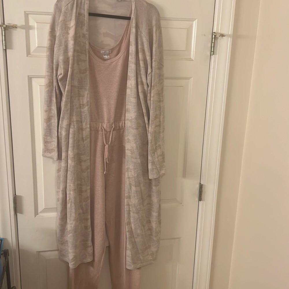 Venus Heather Pink Jumpsuit with Heather Camo Pink Duster